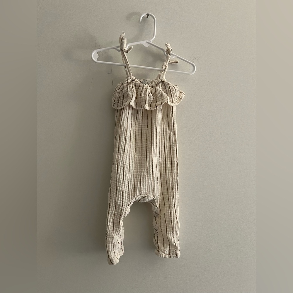Grayson Collective Muslin Baby Romper 12M Neutral Ruffle Strap Cotton Gauze
